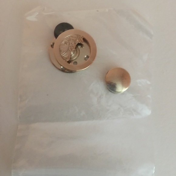 Brand new never been worn jacket - Picture 5 of 6